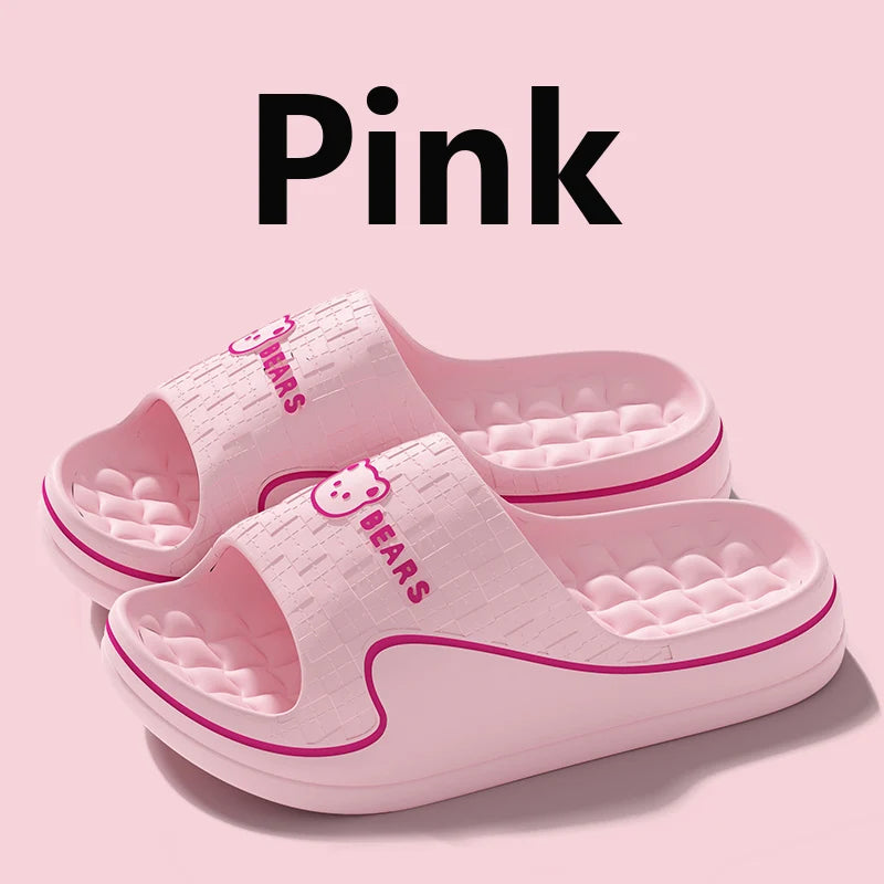 Chinelo Feminino e Masculino Antiderrapante de Urso Fofo para Verão, Sandália Casual de Desenho Animado Macia para Uso Interno e Externo, Calçado de Casal para Banheiro